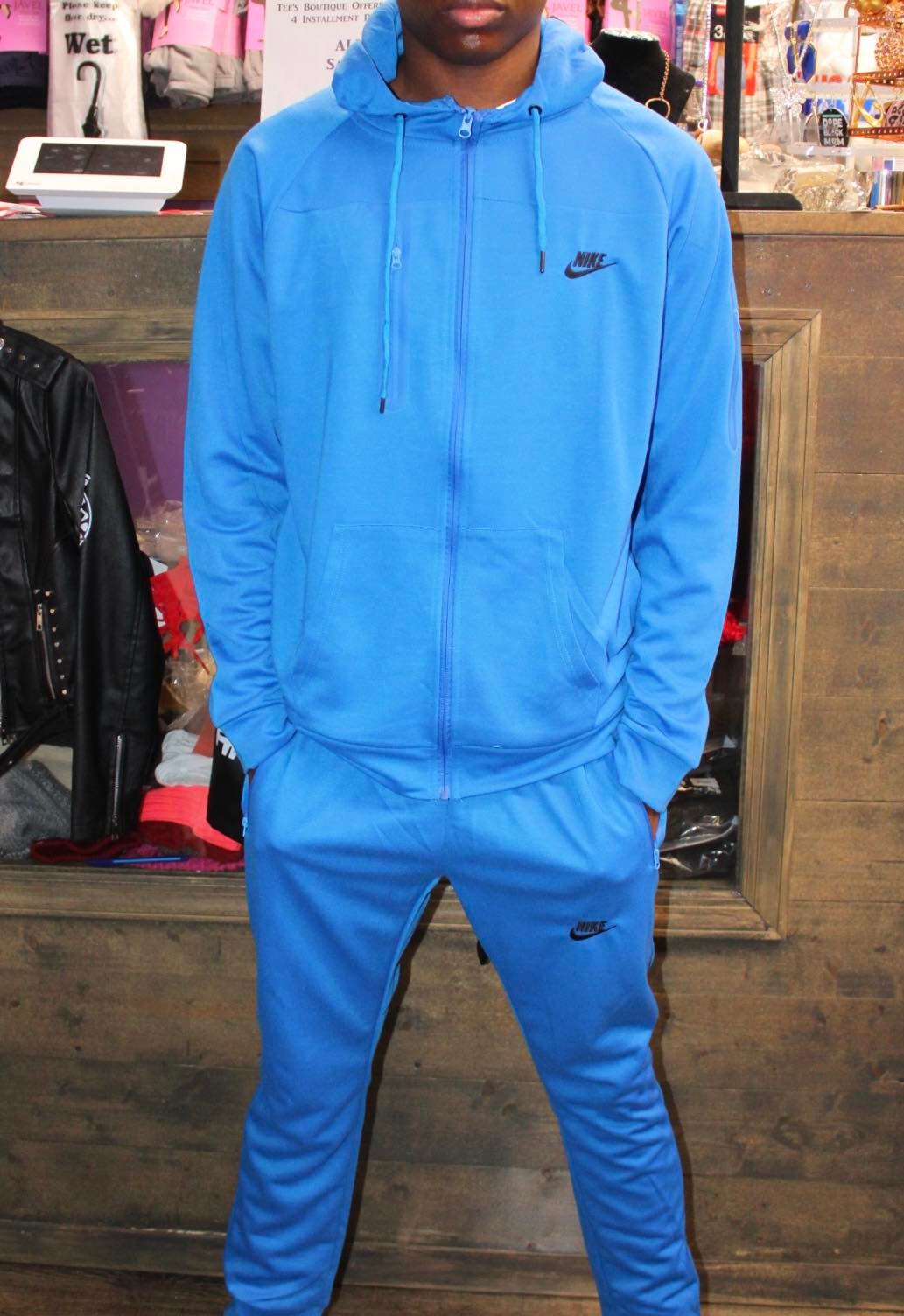 Nike Tech & Sweatsuit