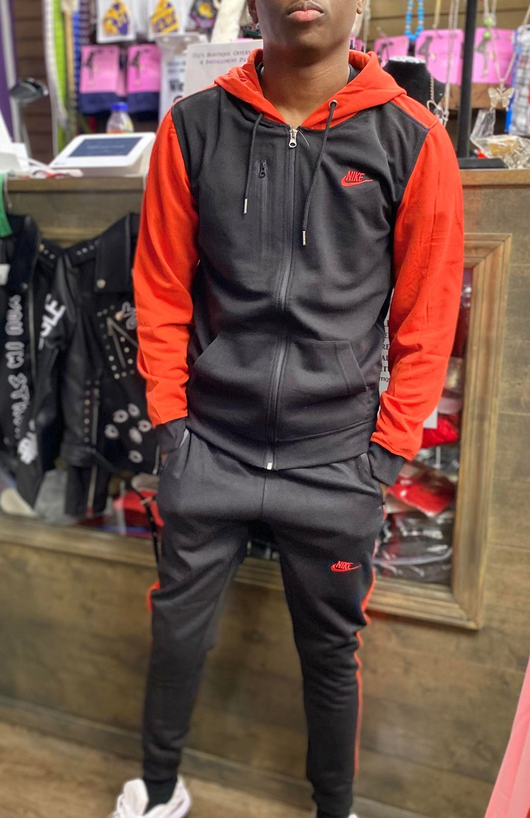 Nike Tech & Sweatsuit